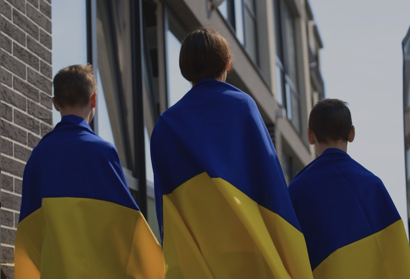 Четверо українських дітей безпечно повернулися додому з російської окупації