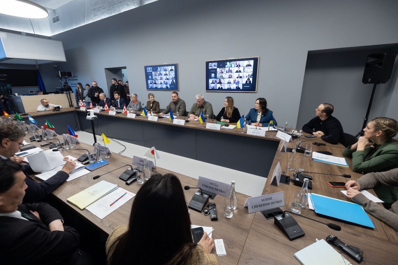 Роботу Міжнародної коаліції за повернення українських дітей було розпочато під керівництвом Андрія Єрмака та Мелані Жолі